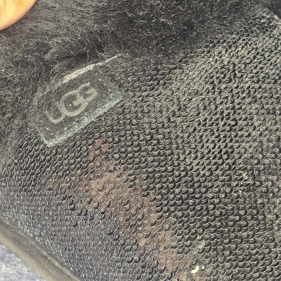 UGG Size 8 Women Scuffette II Mirror Ball Sequin Black Slippers Slip On flat - Picture 2 of 7